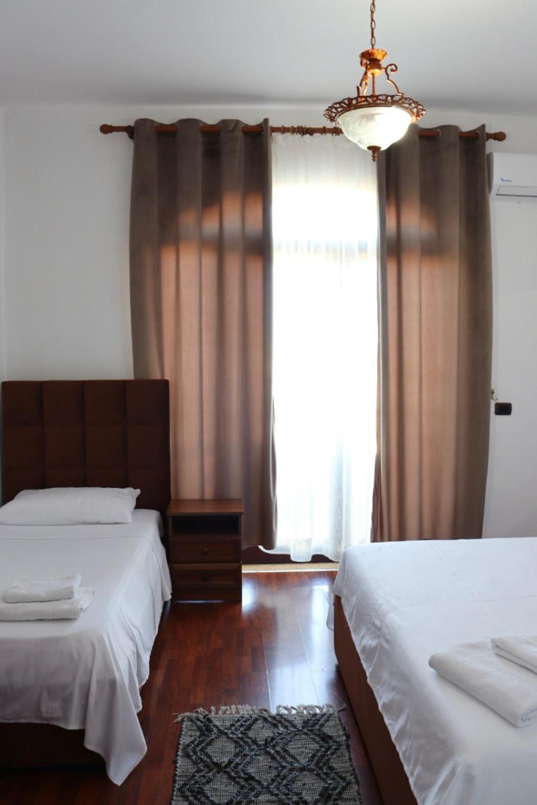 Grand Hotel Krujë 外观 照片
